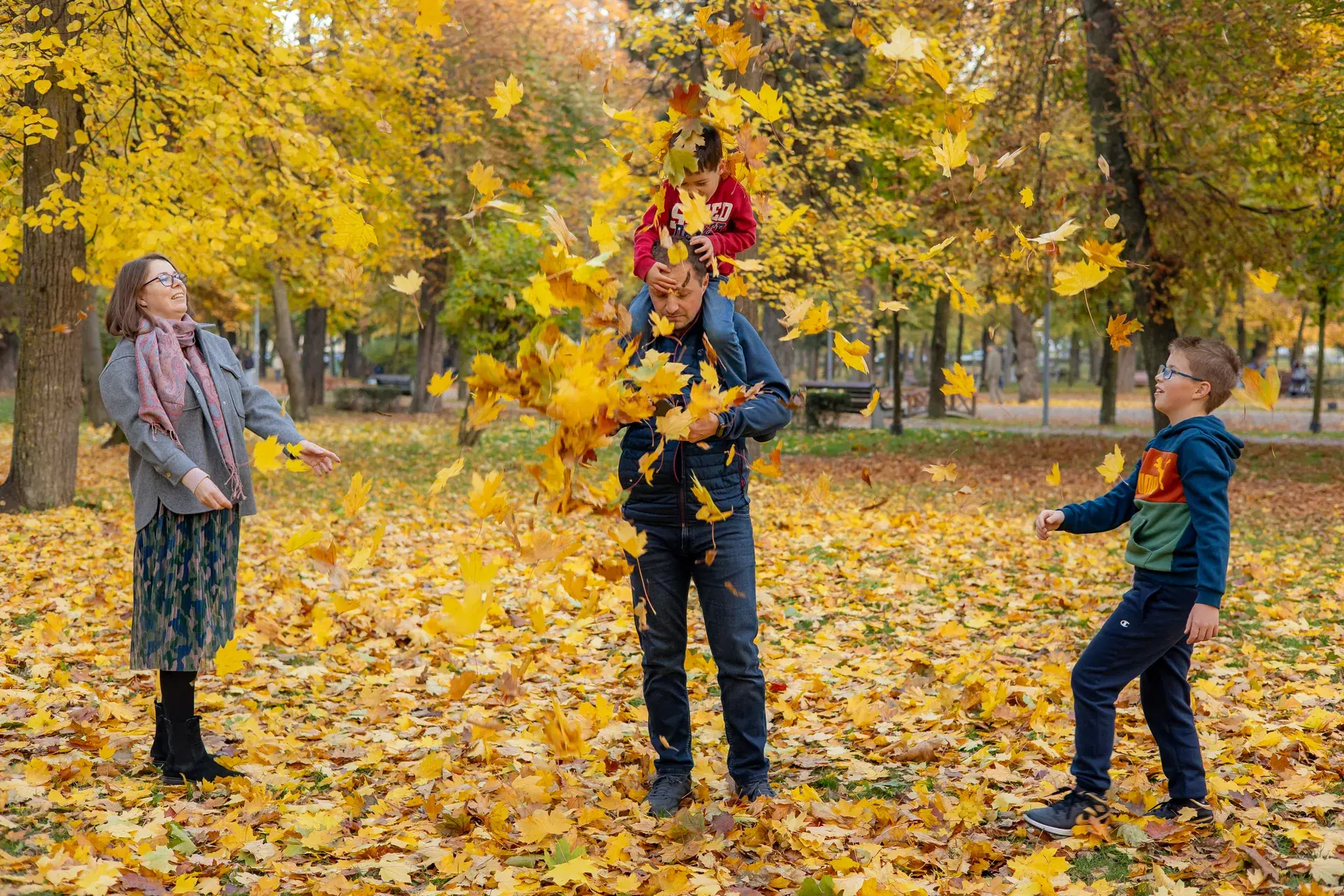 Familia Niculaș — familie niculas toamna cluj 13 — fotograf familie