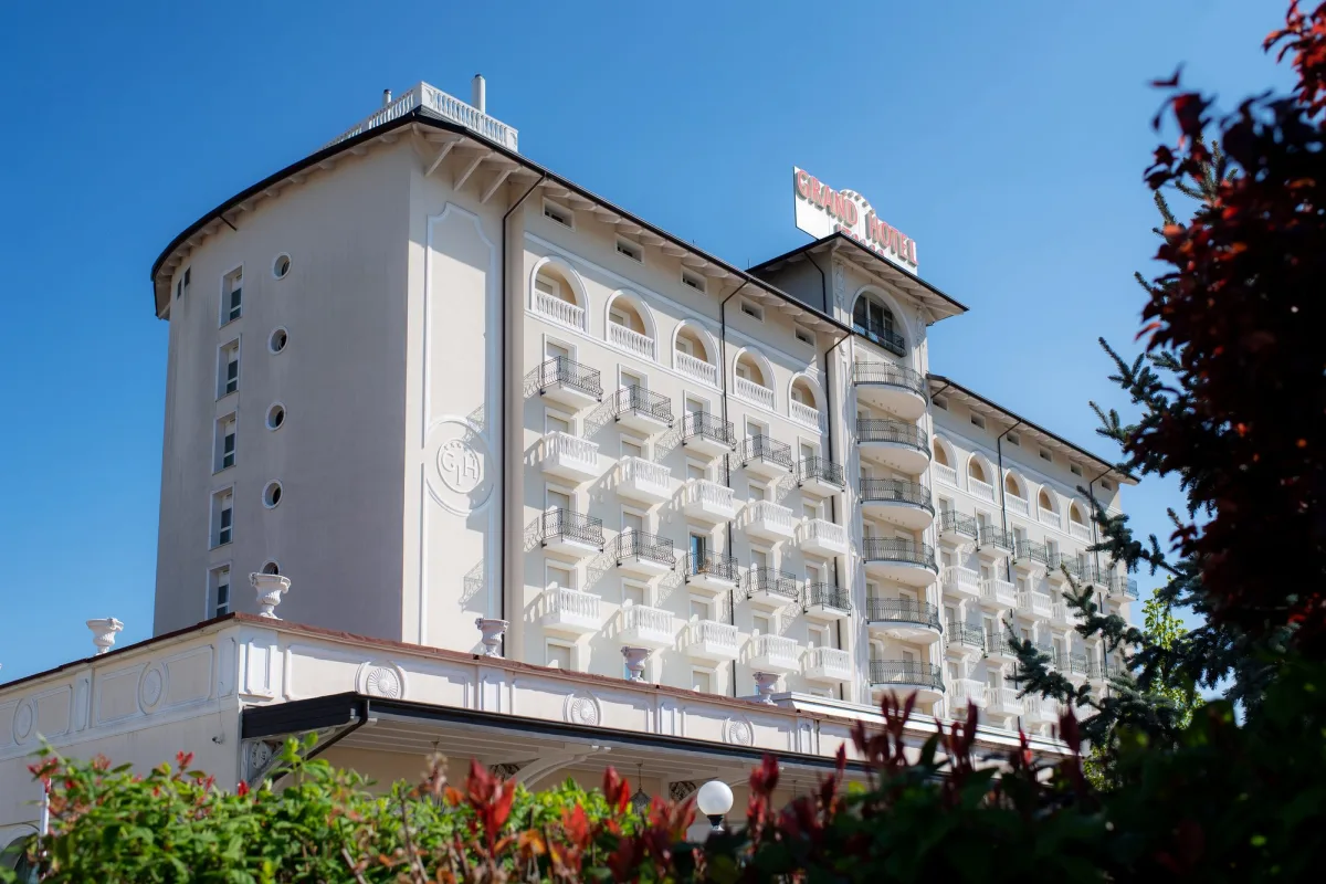 Fațada Grand Hotel Italia Cluj