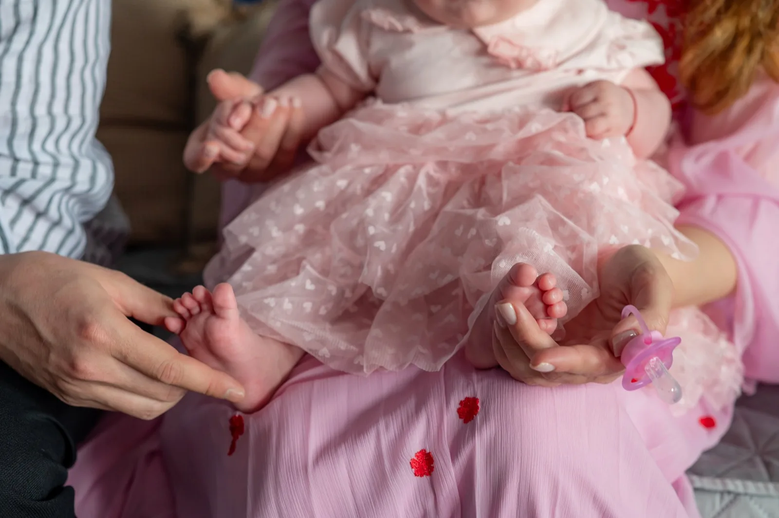 Botezul Miei Petra — botez mia petra panoramic cluj rochita roz tul picioruse familie — fotograf botez