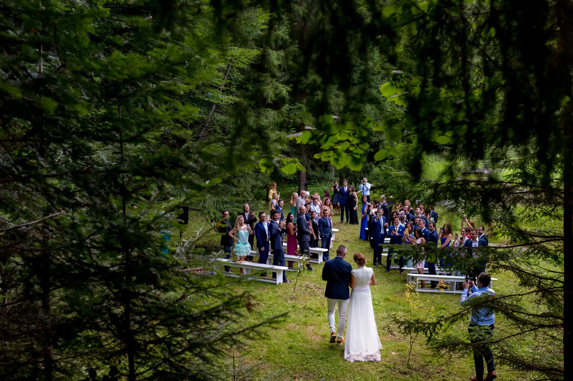Raluca & Arnau — nunta Hadar Inima Pădurii Buzău miri portret peisaj Buzău dealuri editorial — fotograf nuntă