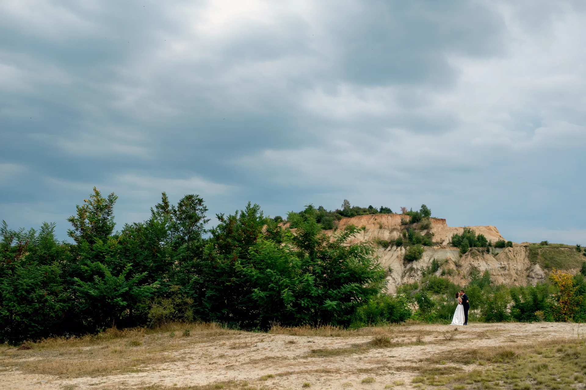 Vicky & Dimitri — nunta tarsolt negresti oas tradițional ttd cuplu peisaj oas cuplu bw cinematic — fotograf nuntă